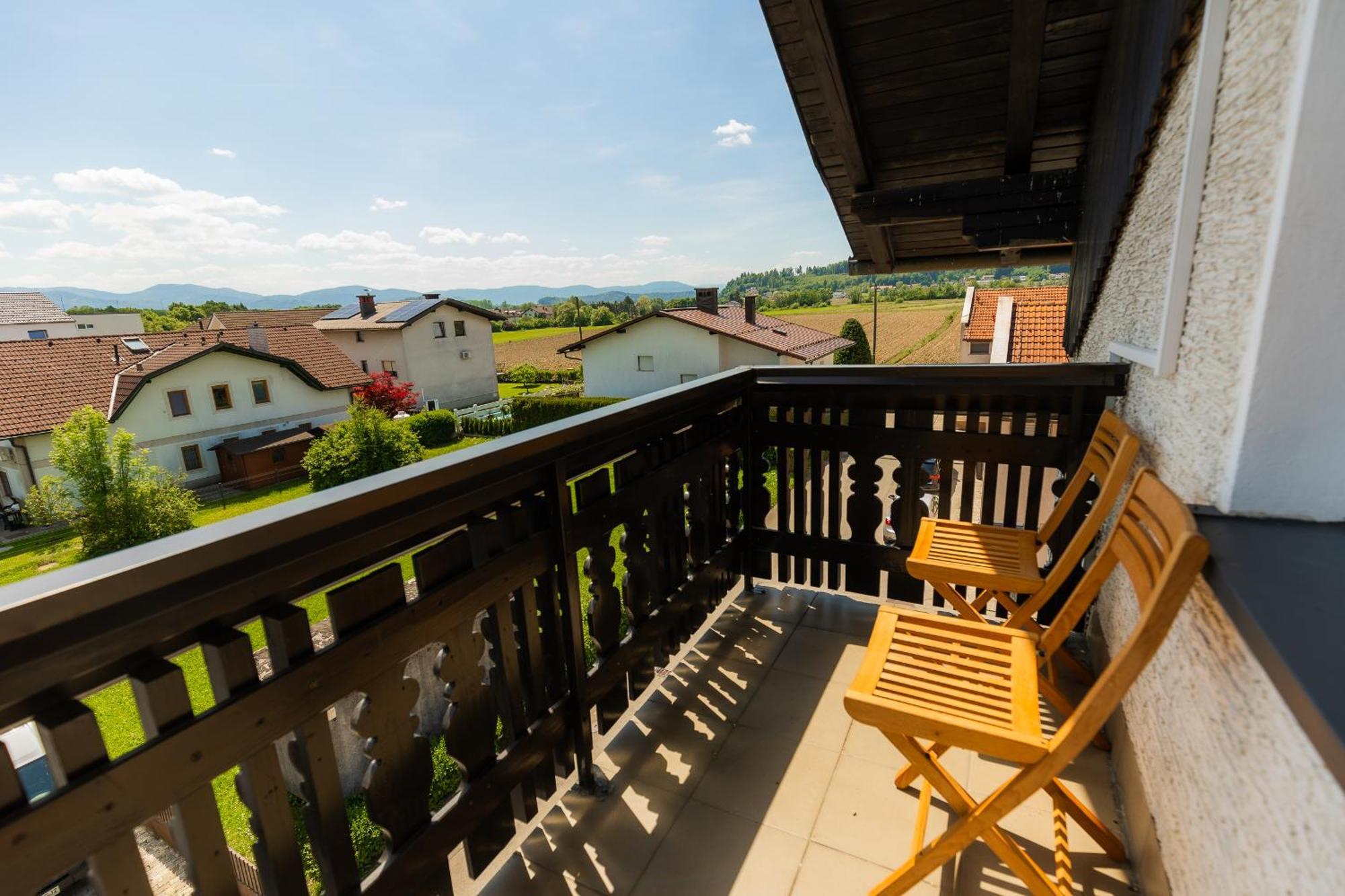 Rooms Kozarje Lublana Zewnętrze zdjęcie